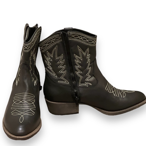 Coconuts by Matisse PLATINO METALLIC Women's Vegan Ranch Ankle Boot US 10 - Picture 7 of 8